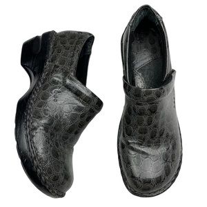 B.O.C Faux Patent Leather Reptile Printed Gray Slip Ok Clog Shoes Size 8